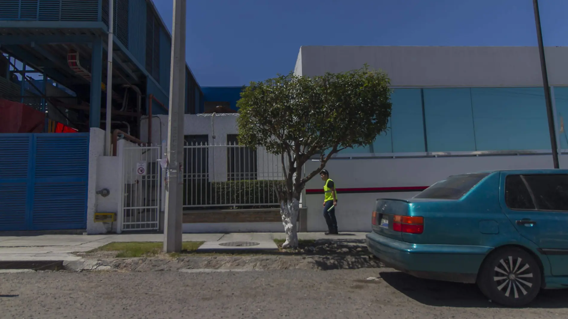 Trabajadores de las empresas locales reaccionan distinto ante coronovirus.  Foto César Ortiz  El Sol de San Juan del Río